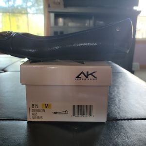Anne Klein Navy Shoes Size 8 1/2